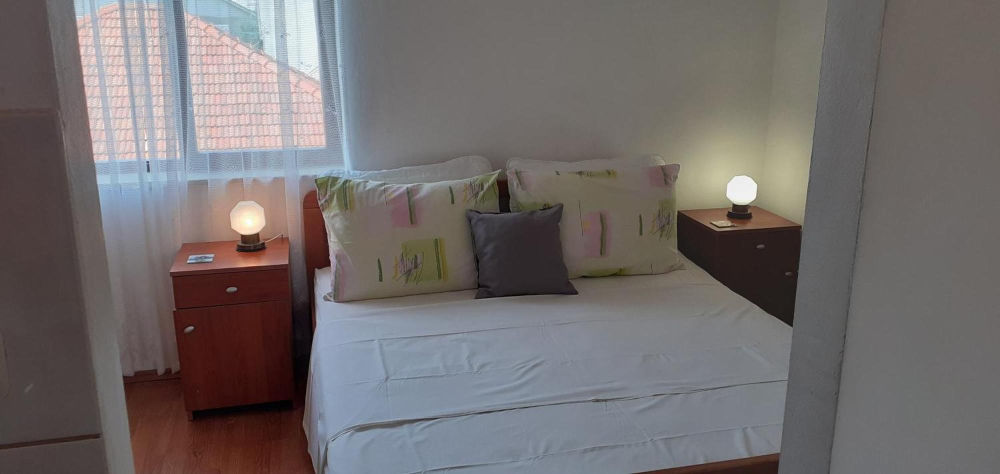 Apartments Srhoj Stari Grad Kültér fotó