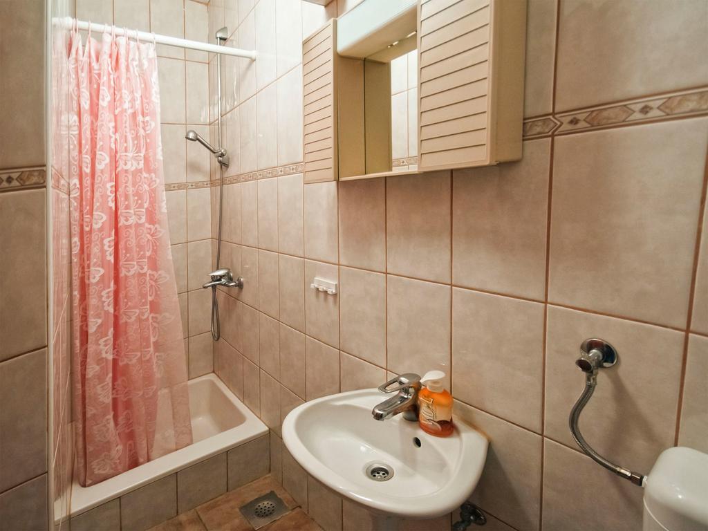 Apartments Srhoj Stari Grad Kültér fotó