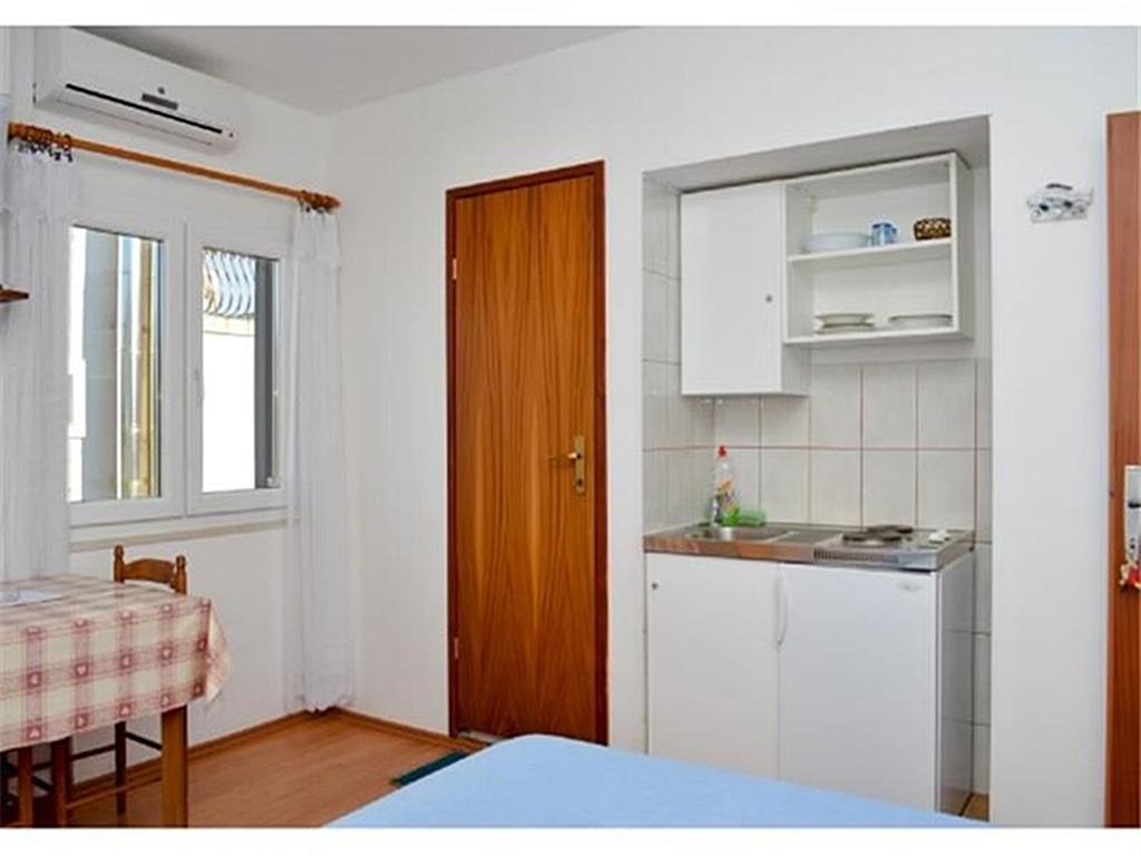 Apartments Srhoj Stari Grad Kültér fotó