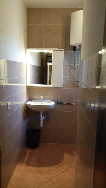 Apartments Srhoj Stari Grad Kültér fotó