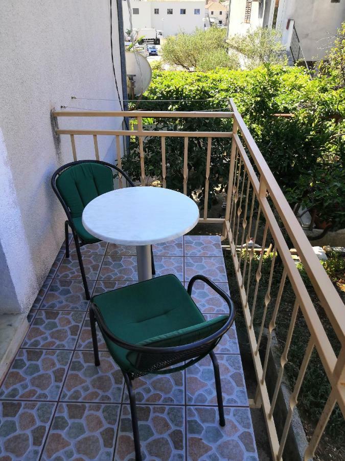 Apartments Srhoj Stari Grad Kültér fotó
